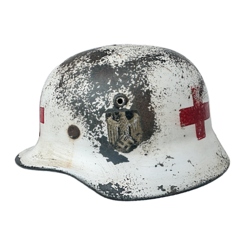 WW2 German M40 Army Medic Single Decal Helmet (Original) - Image 4